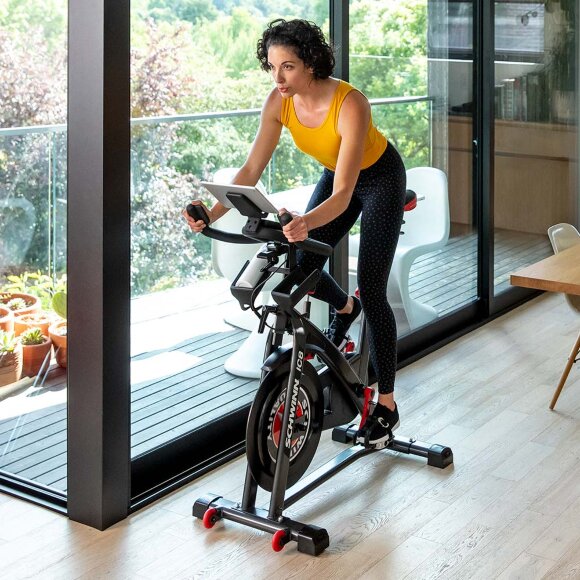 Спинбайк Schwinn IC8 Спинбайк Schwinn IC8